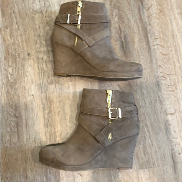 Dolce Vita booties - Picture 2 of 5